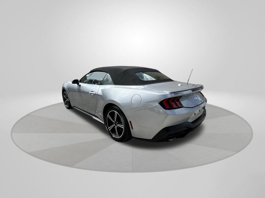 Used 2025 Ford Mustang Premium RWD image 5