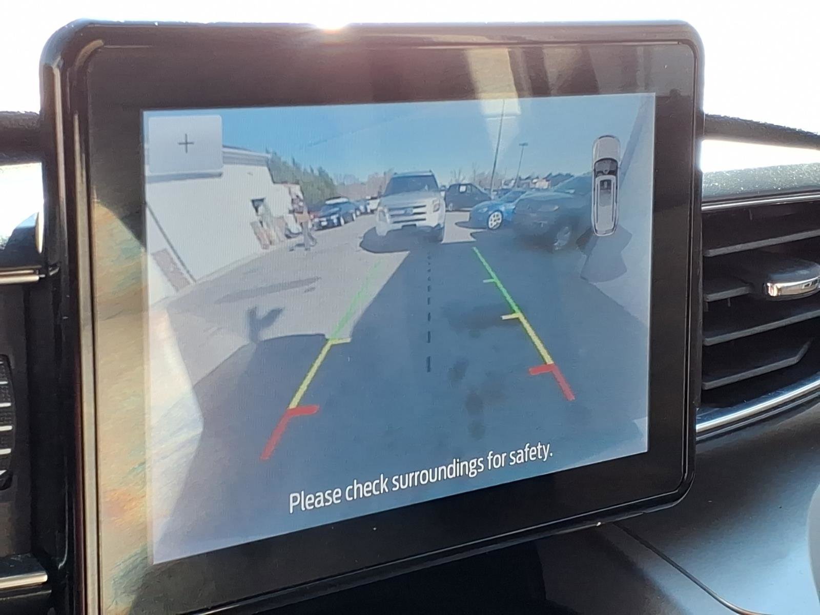 Used 2021 Ford Explorer XLT w/ Equipment Group 202A image 10