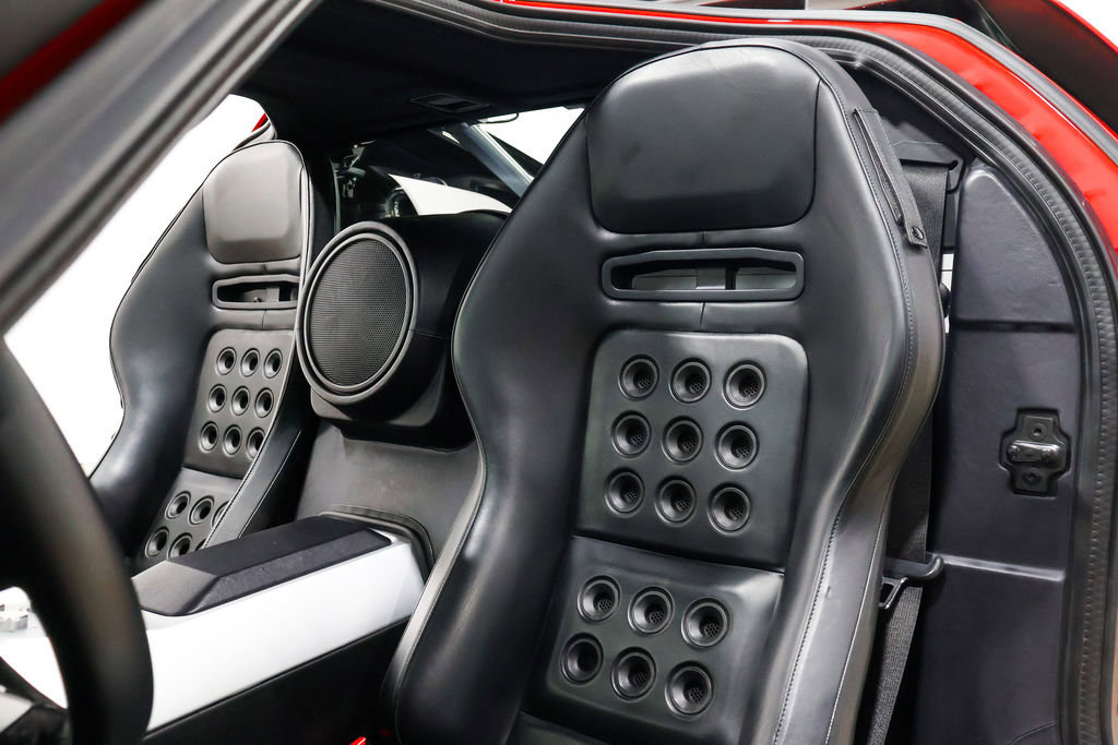 Used 2005 Ford GT RWD image 34