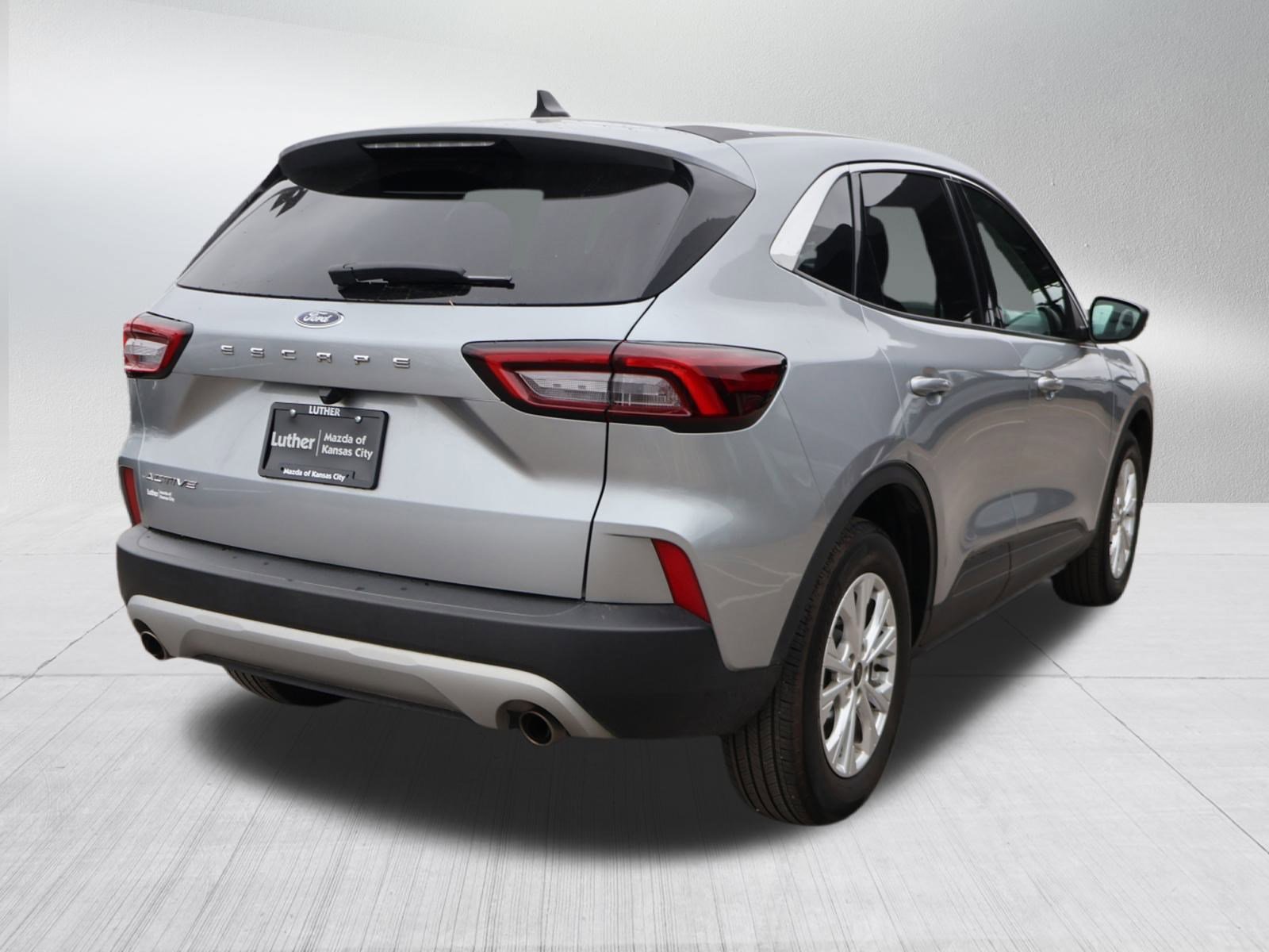 Used 2023 Ford Escape Active w/ Cold Weather Package image 7