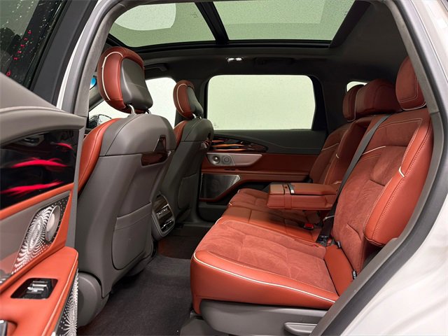 Certified 2024 Lincoln Nautilus Black Label w/ Jet Appearance Package (87T) image 18