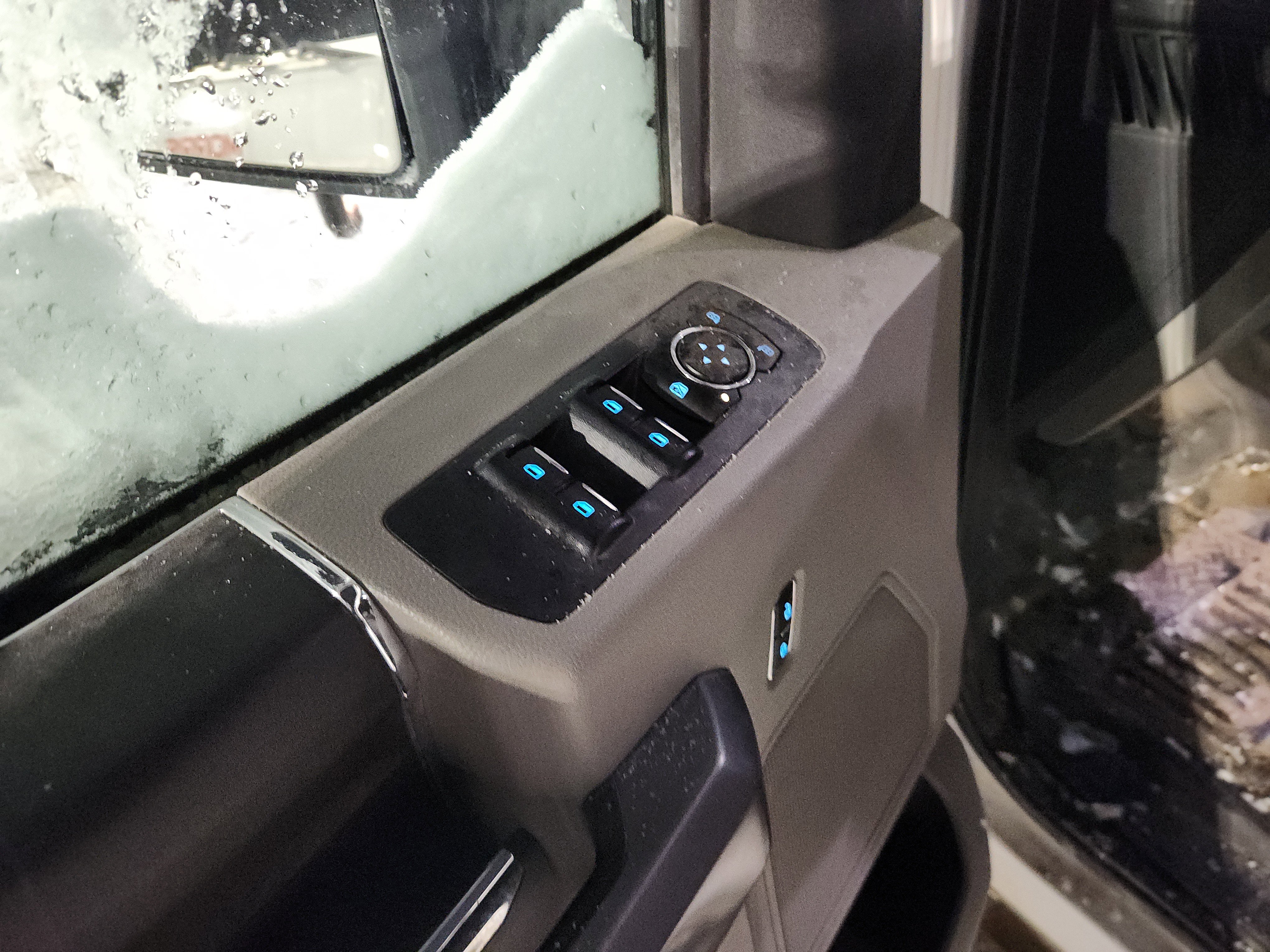 Used 2015 Ford F150 XLT image 9