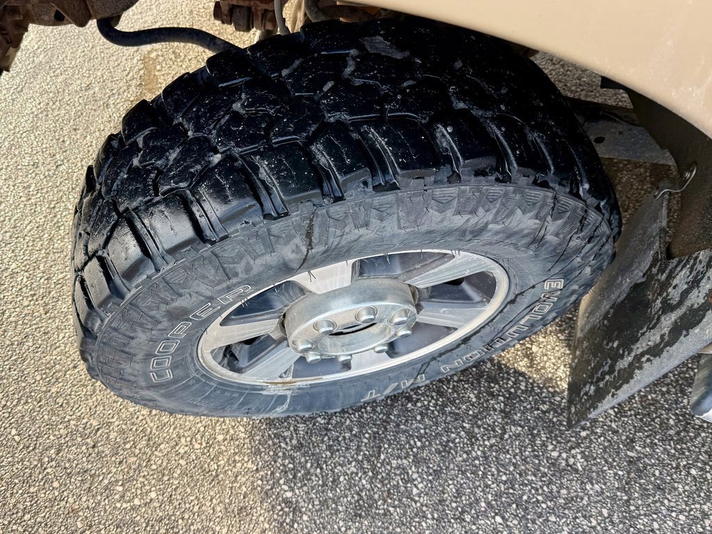 Used 2013 Ford F350 Lariat w/ Lariat Interior Pkg image 23