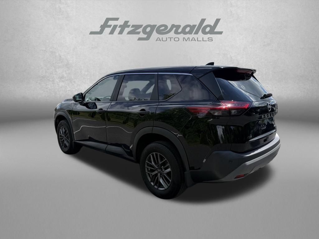 Used 2023 Nissan Rogue S AWD/4WD image 5