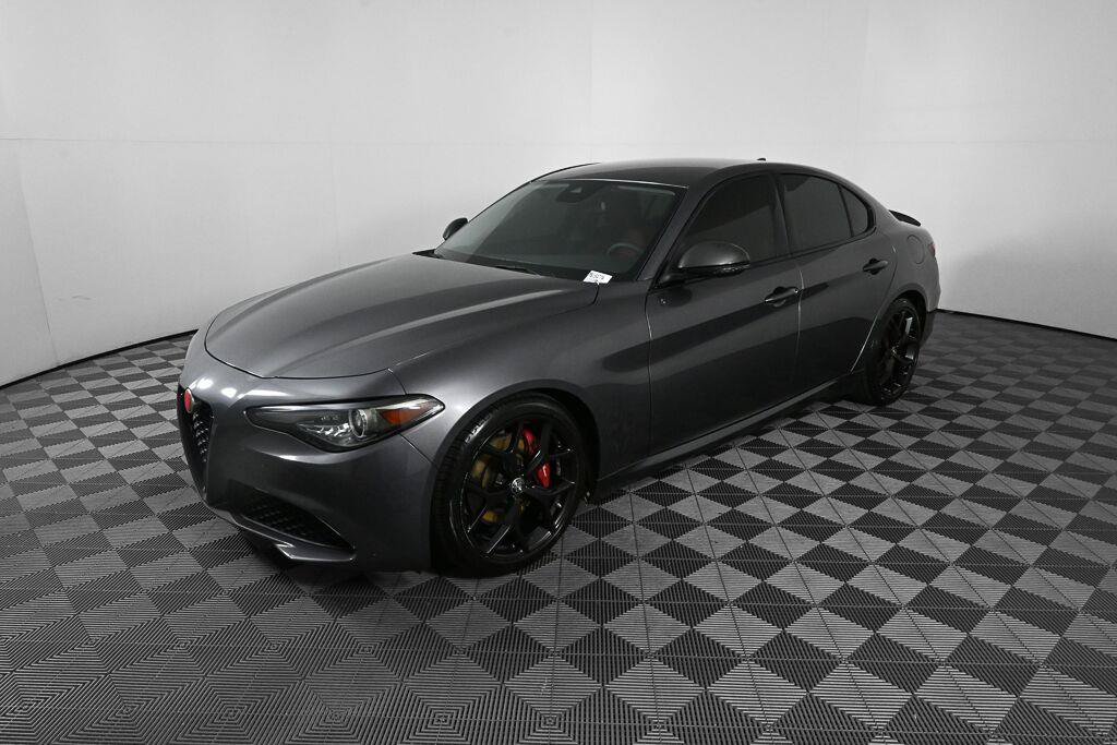 Used 2020 Alfa Romeo Giulia w/ Nero Edizione