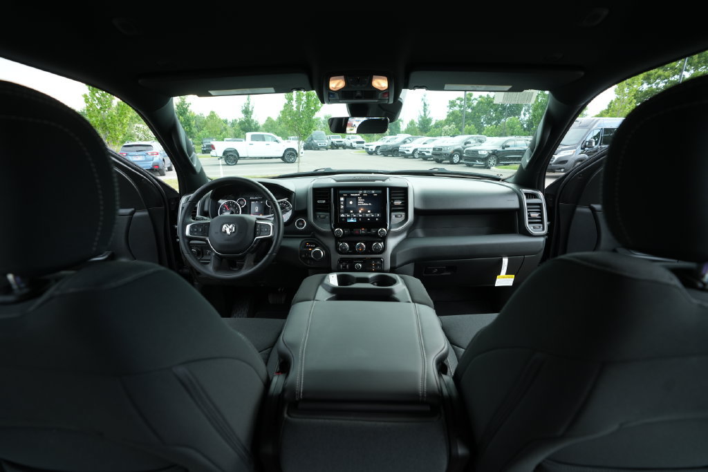 New 2026 RAM 1500 Express AWD/4WD image 21