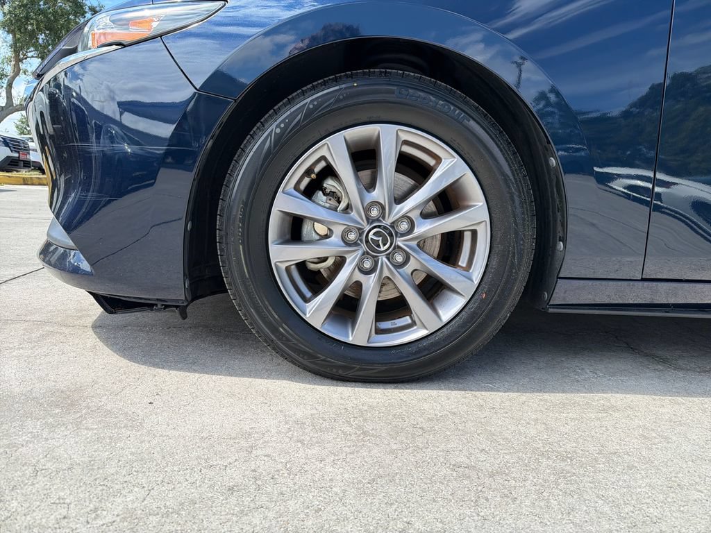 Used 2022 MAZDA MAZDA3 s FWD image 11
