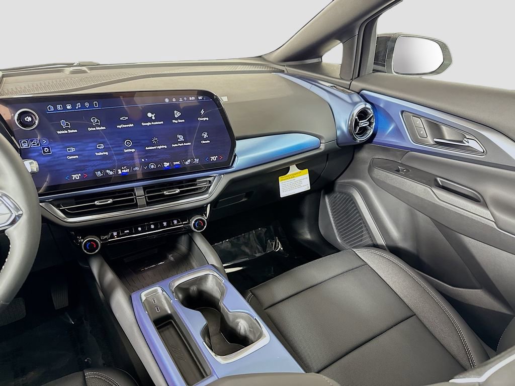 New 2026 Chevrolet Equinox EV LT image 23