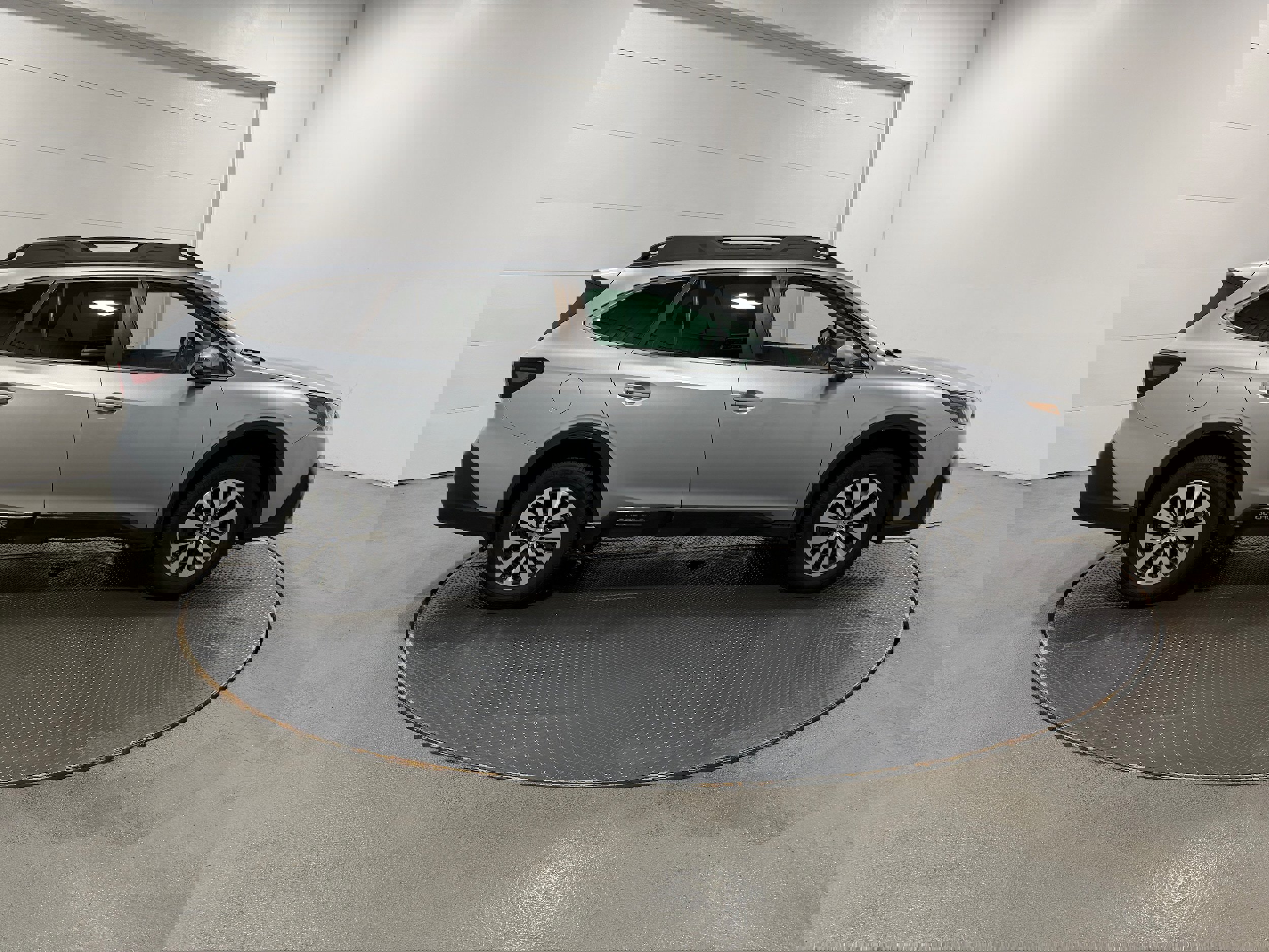 Used 2020 Subaru Outback Premium image 31