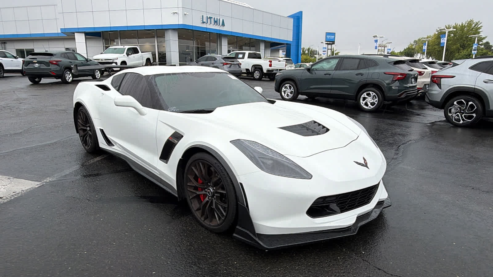 Used 2015 Chevrolet Corvette Z06 w/ 3LZ Preferred Equipment Group RWD image 3
