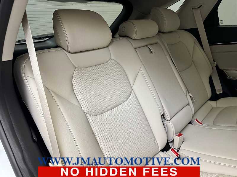 Used 2024 Genesis GV70 2.5T w/ Select Package image 19