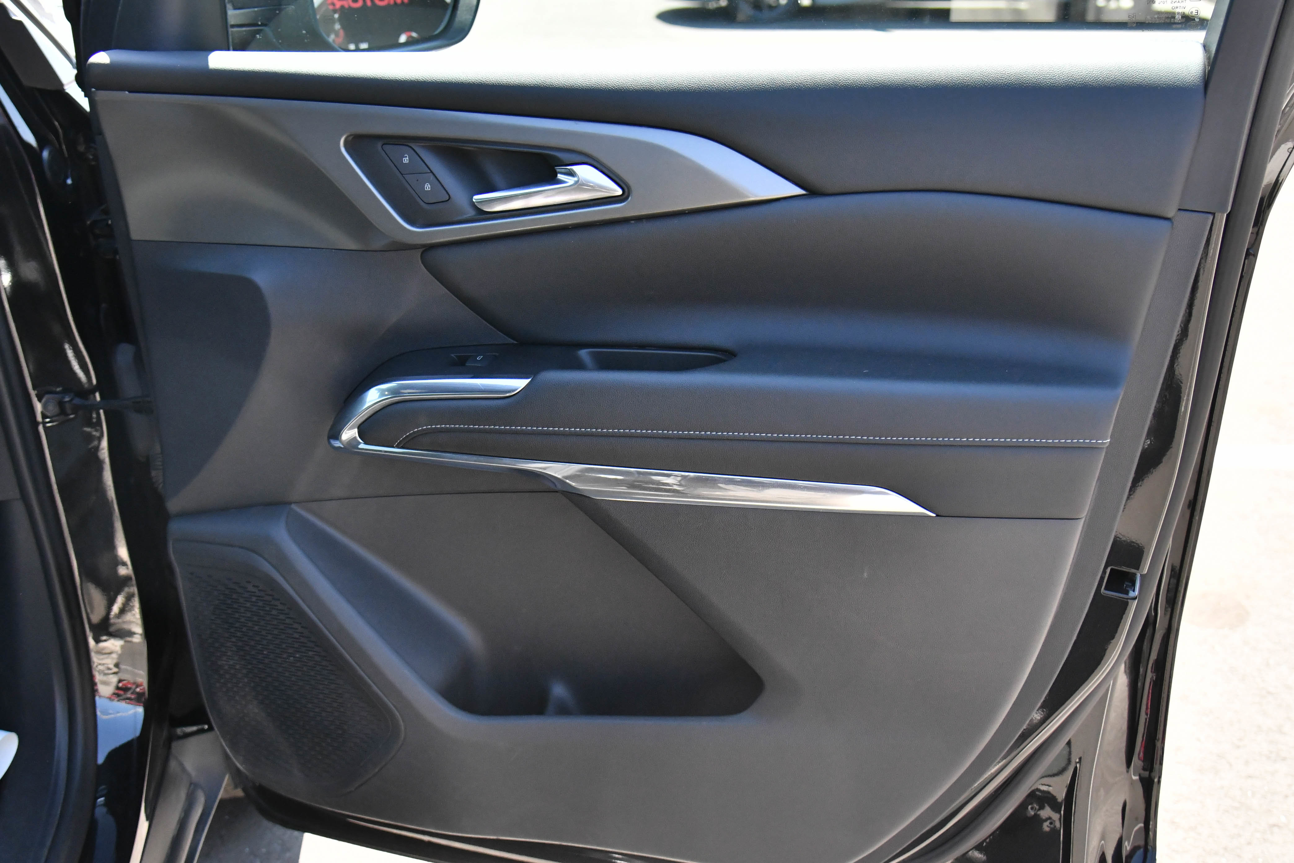 Used 2024 Chevrolet Traverse LT image 52