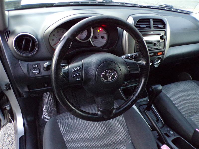 Used 2004 Toyota RAV4 4WD image 15