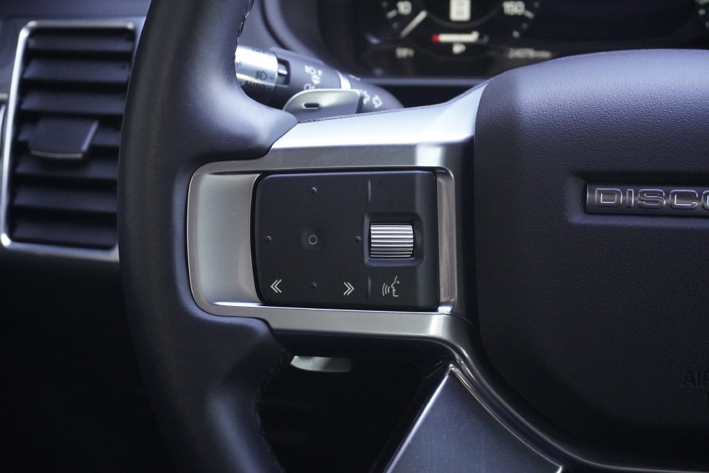 Used 2021 Land Rover Discovery S R-Dynamic AWD/4WD image 12