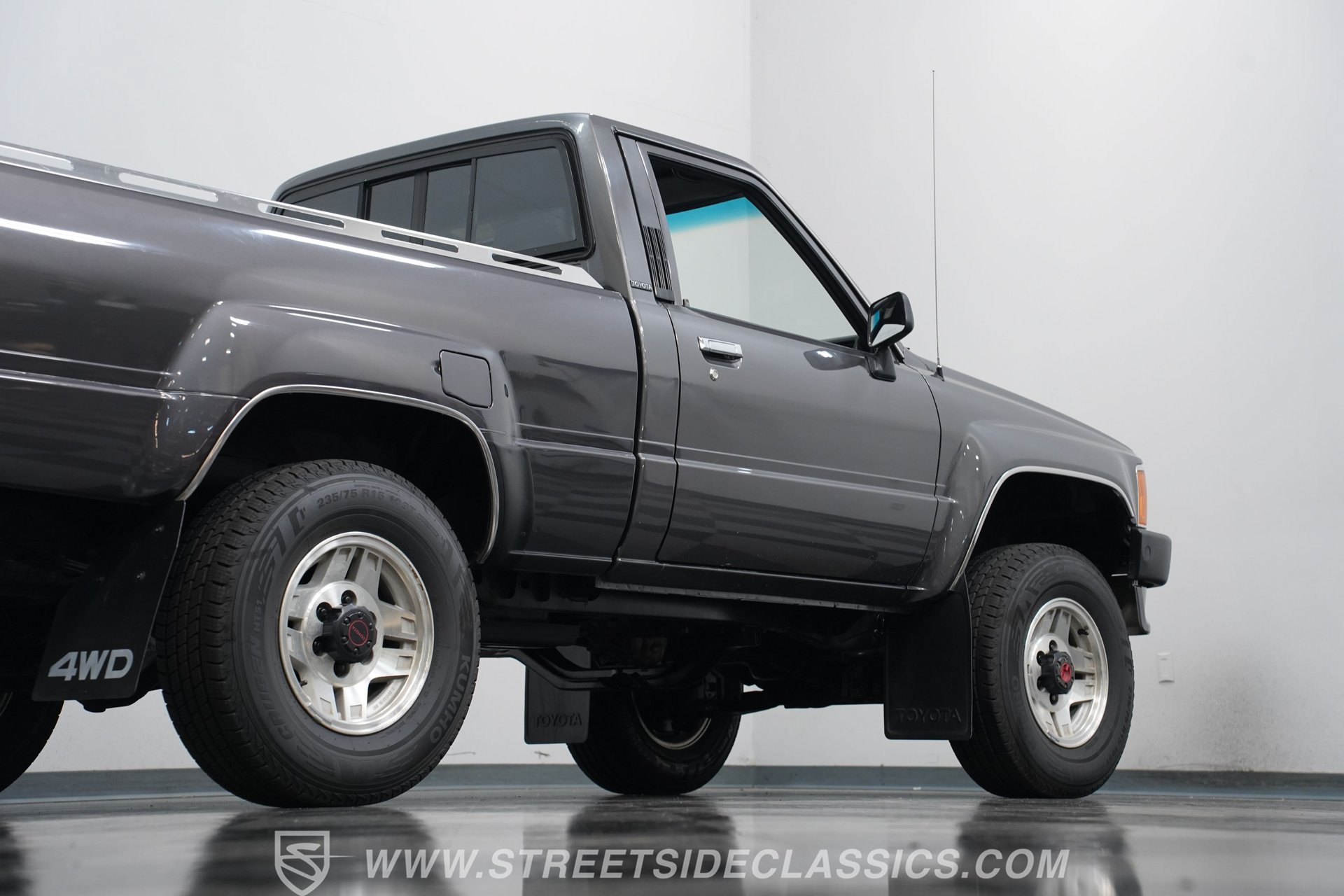 Used 1987 Toyota Pickup 4x4 Regular Cab image 29