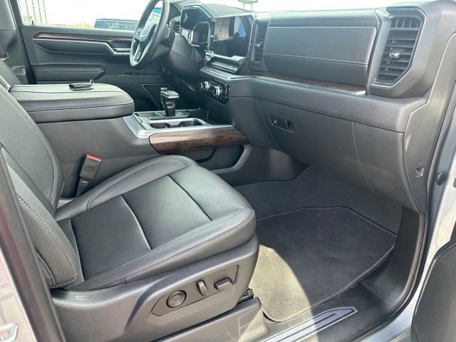 Used 2023 GMC Sierra 1500 SLT image 28