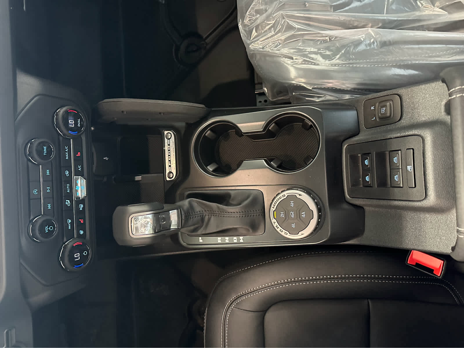 New 2025 Ford Bronco Badlands image 20