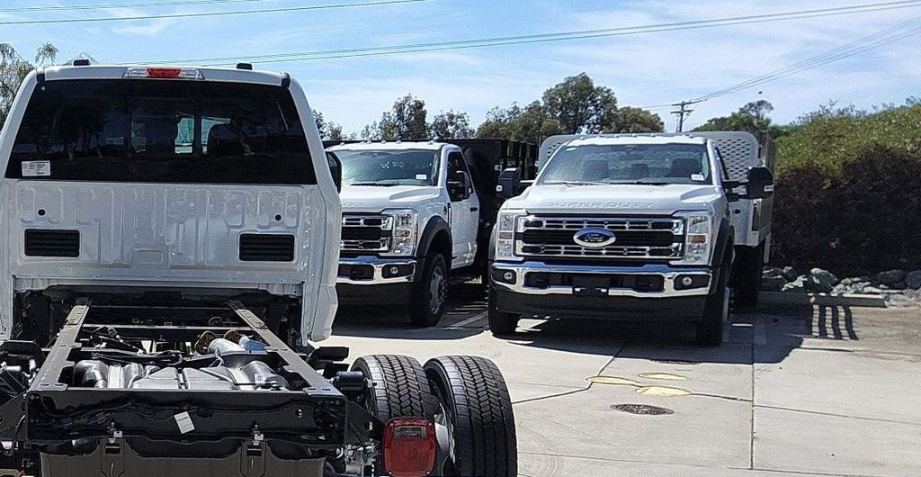 New 2026 Ford F550 2WD Crew Cab image 21
