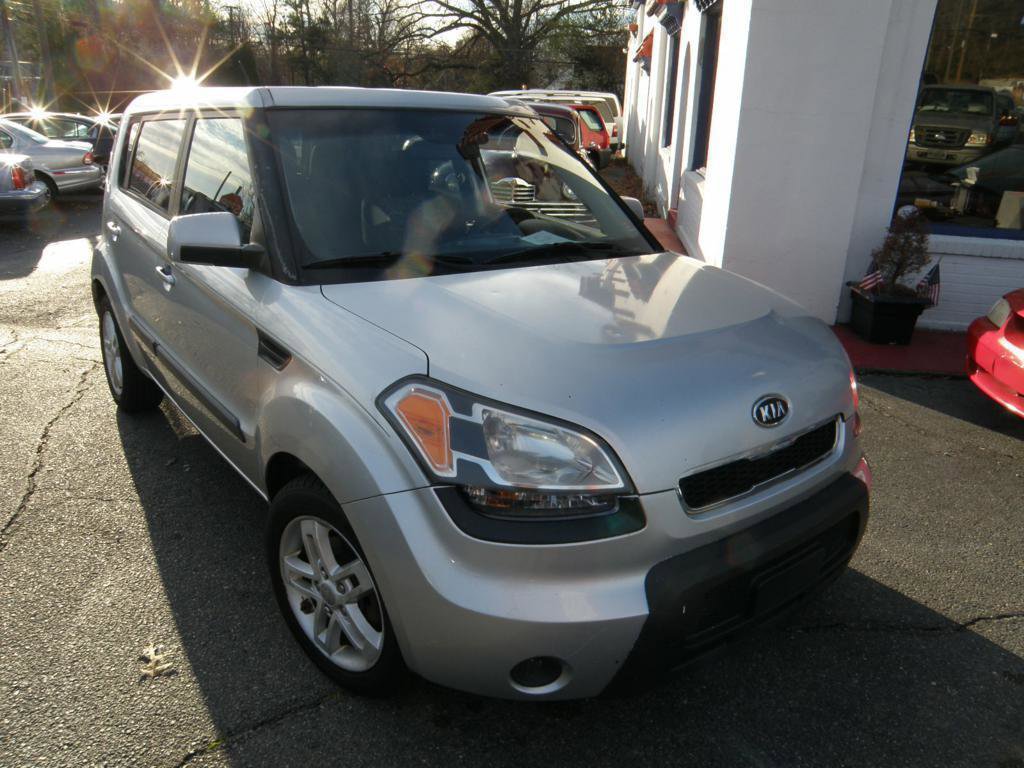 Used 2011 Kia Soul + w/ Audio Pkg image 6