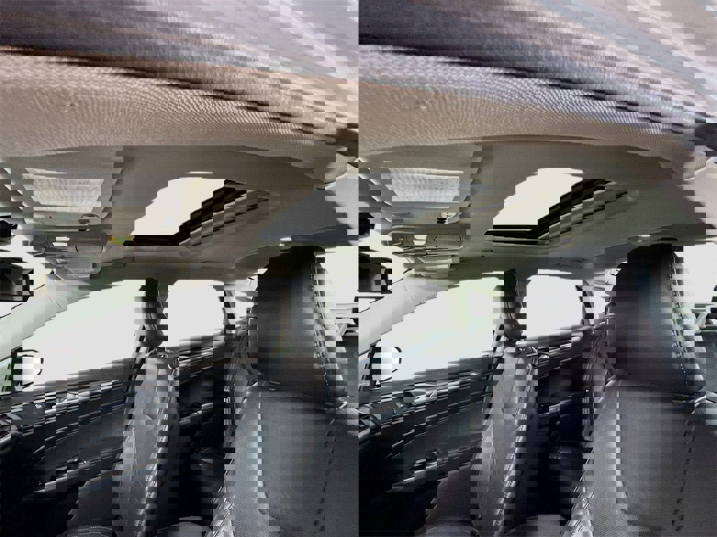 Used 2015 Ford Fusion Titanium image 16