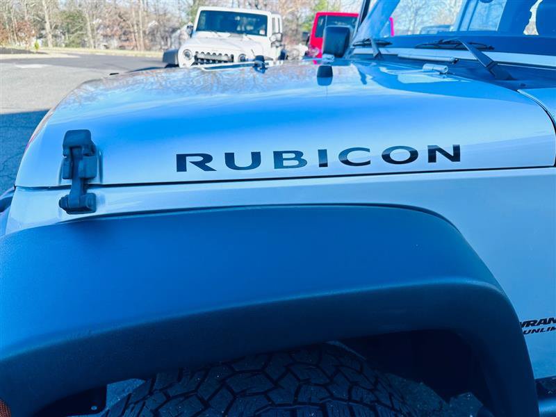 Used 2012 Jeep Wrangler Unlimited Rubicon w/ Max Tow Pkg AWD/4WD image 35