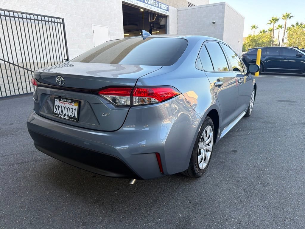 Used 2024 Toyota Corolla LE FWD image 5