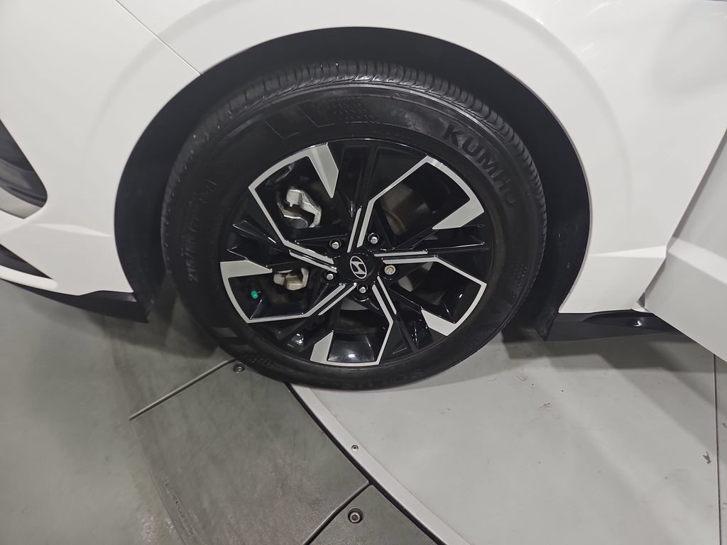 Certified 2025 Hyundai Sonata SEL AWD/4WD image 27