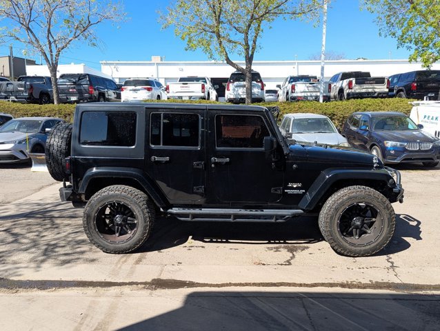 Used 2016 Jeep Wrangler Unlimited Sahara w/ Connectivity Group AWD/4WD image 4