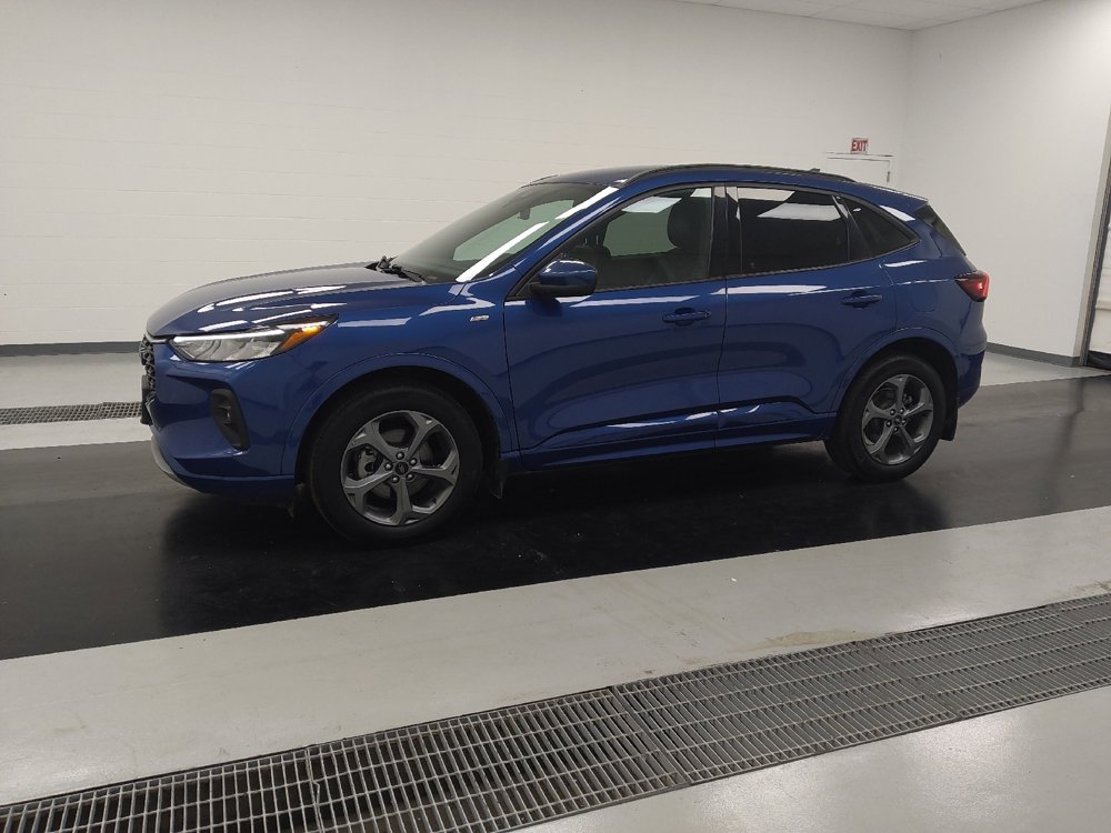 Used 2023 Ford Escape ST-Line Select w/ Tech Pack #1 AWD/4WD image 2