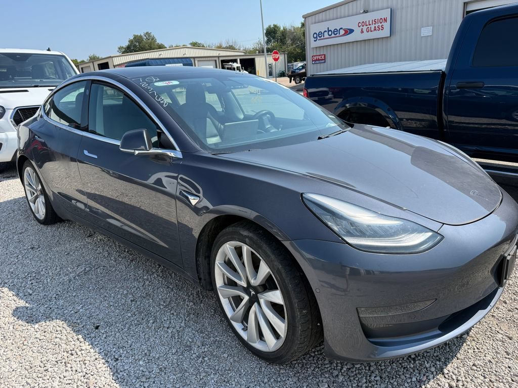 Used 2020 Tesla Model 3 Standard Range RWD image 5