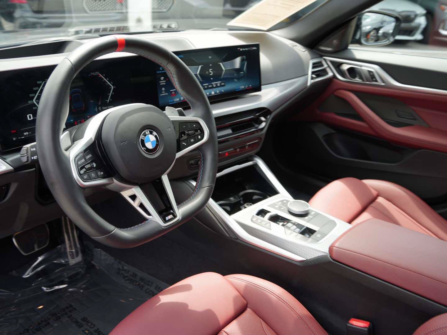 Used 2025 BMW M440i RWD image 13