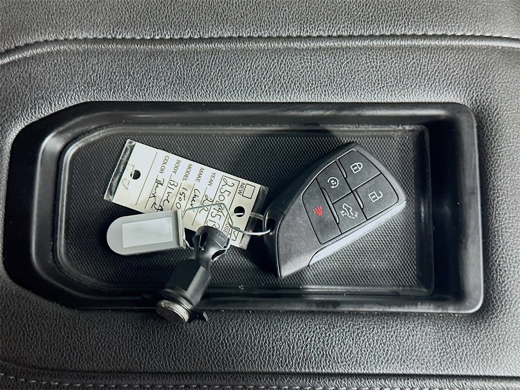 Used 2022 Chevrolet Silverado 1500 LT w/ Z71 Off-Road Package image 35