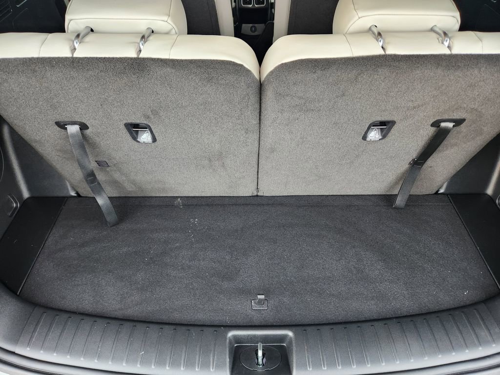 Certified 2025 Kia Sorento EX image 15