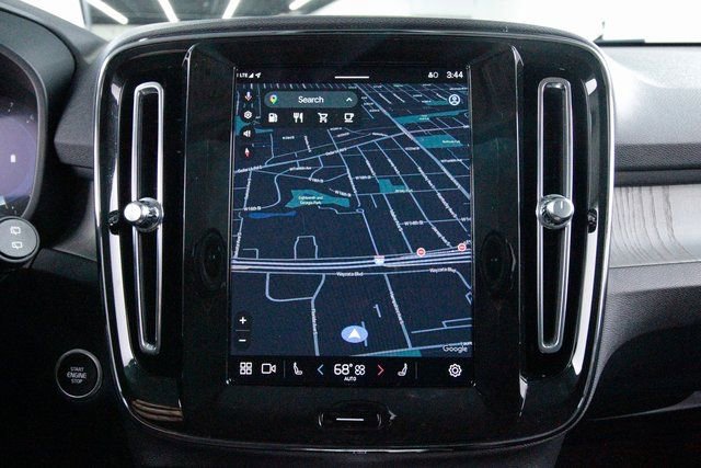 Certified 2025 Volvo XC40 B5 Plus image 15