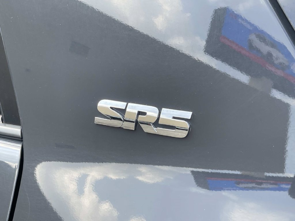 Used 2024 Toyota 4Runner SR5 Premium w/ Moonroof Package AWD/4WD image 6