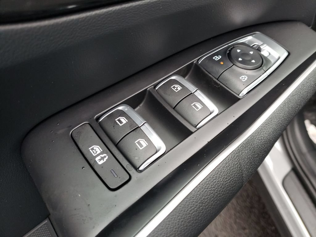 New 2026 Kia Sorento S w/ S Panoramic Sunroof Package FWD image 17
