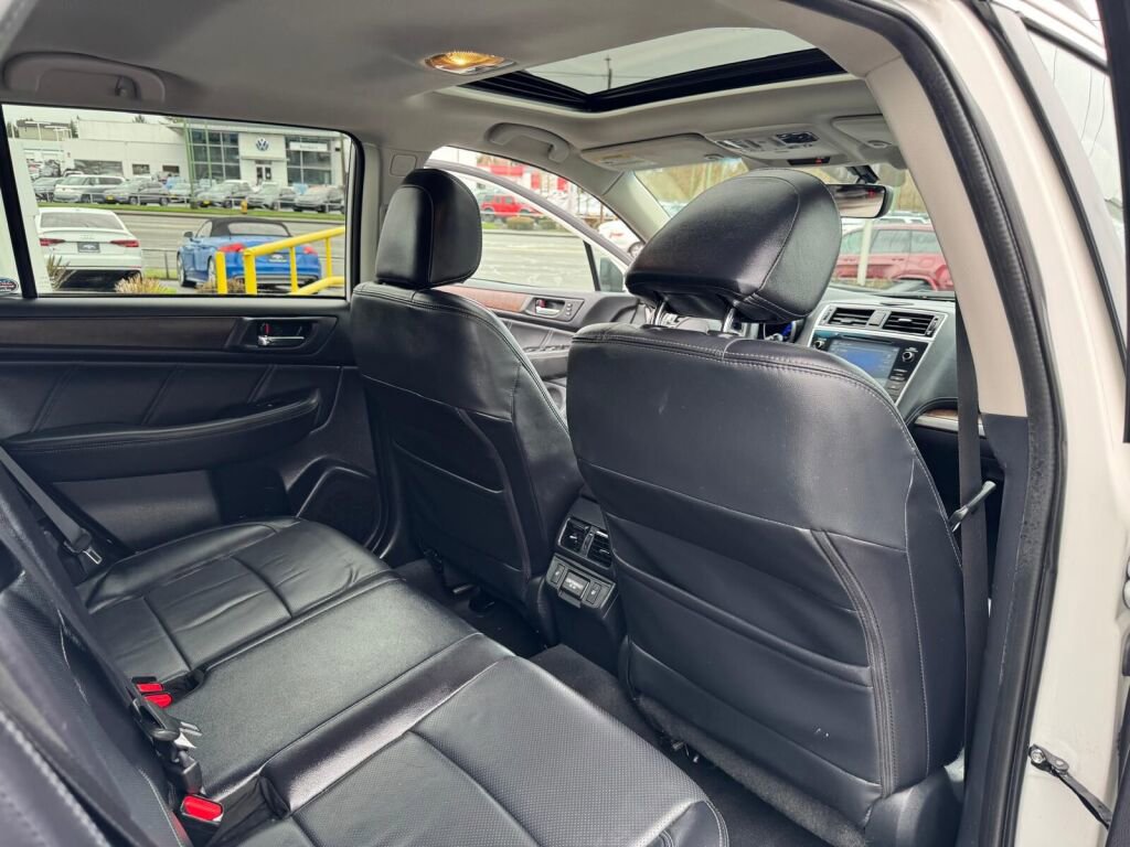 Used 2018 Subaru Outback 2.5i Limited image 12