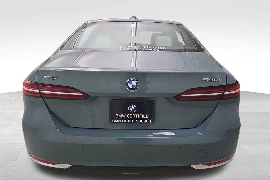 Certified 2024 BMW 530i xDrive w/ Premium Package AWD/4WD image 8