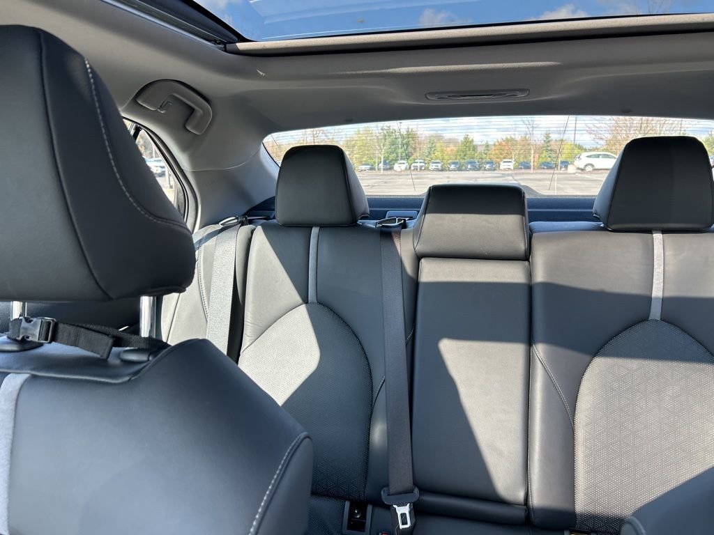 Used 2018 Toyota Camry XSE FWD image 17