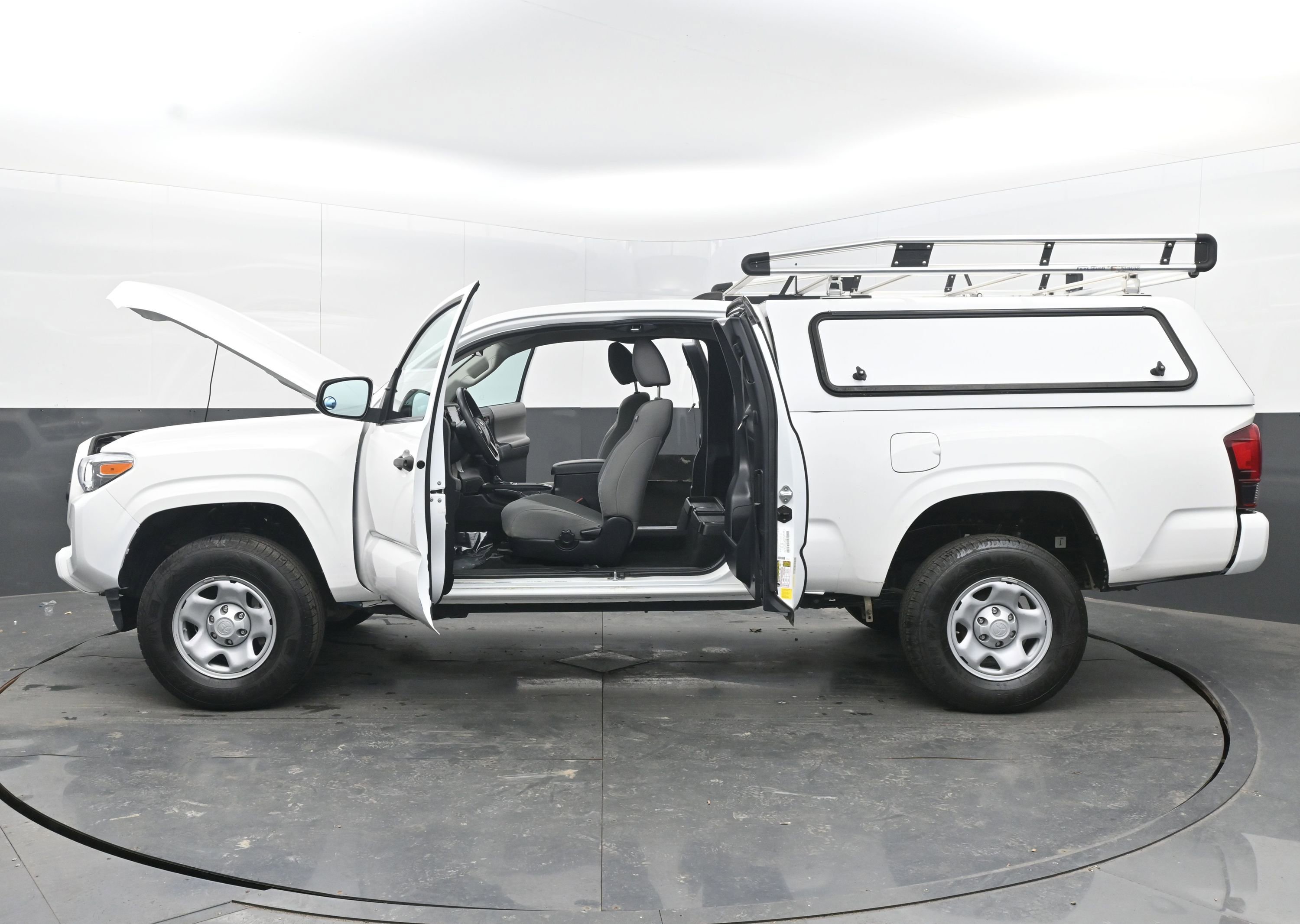 Used 2022 Toyota Tacoma SR image 44