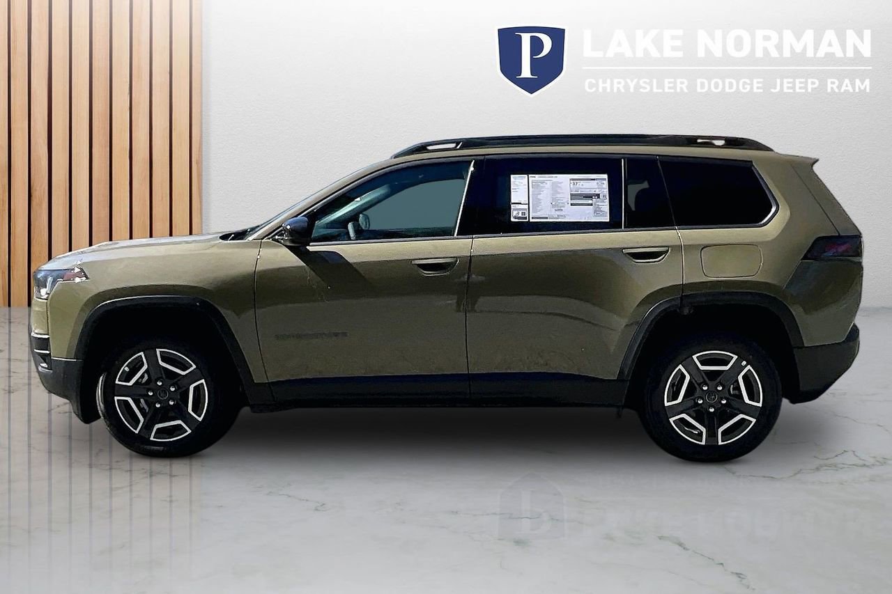 New 2026 Jeep Cherokee Laredo image 6