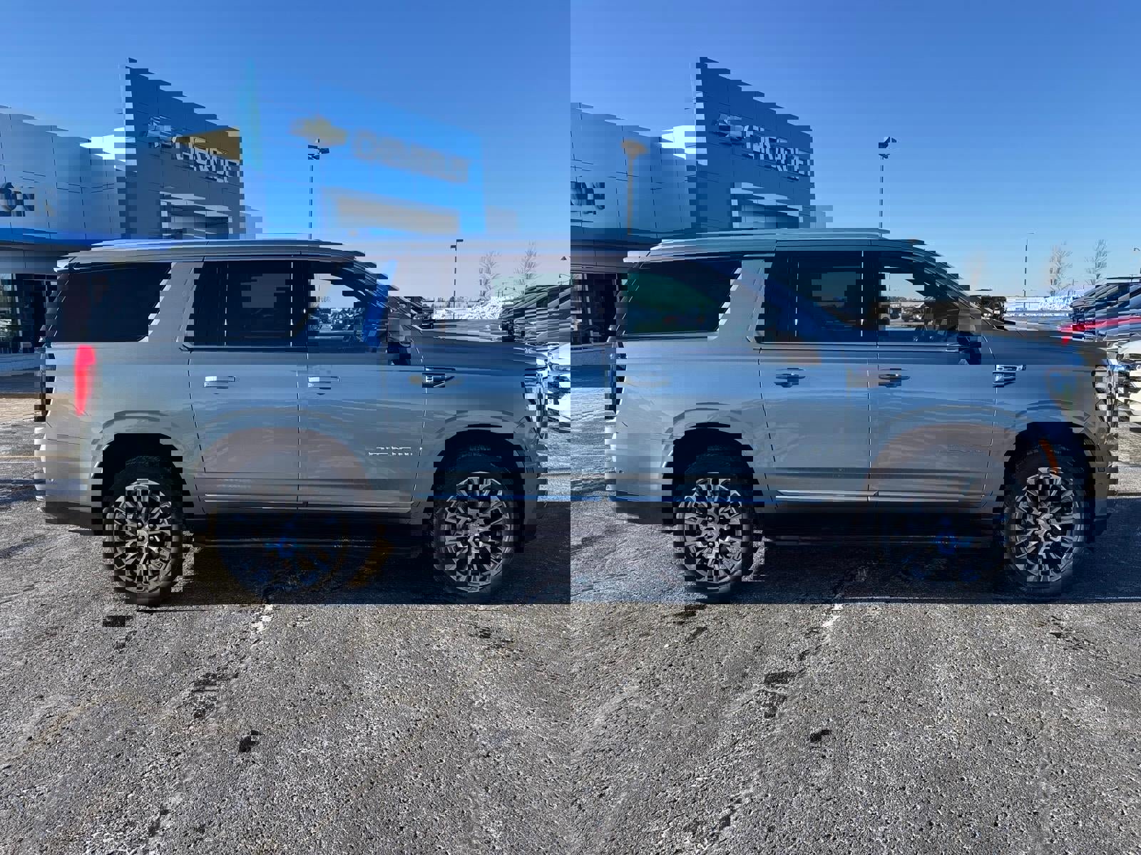 Certified 2025 GMC Yukon XL Denali image 2