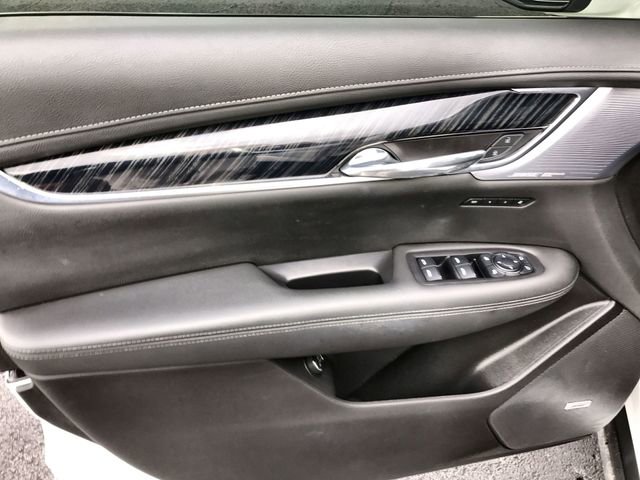 Used 2023 Cadillac XT6 Premium Luxury image 13