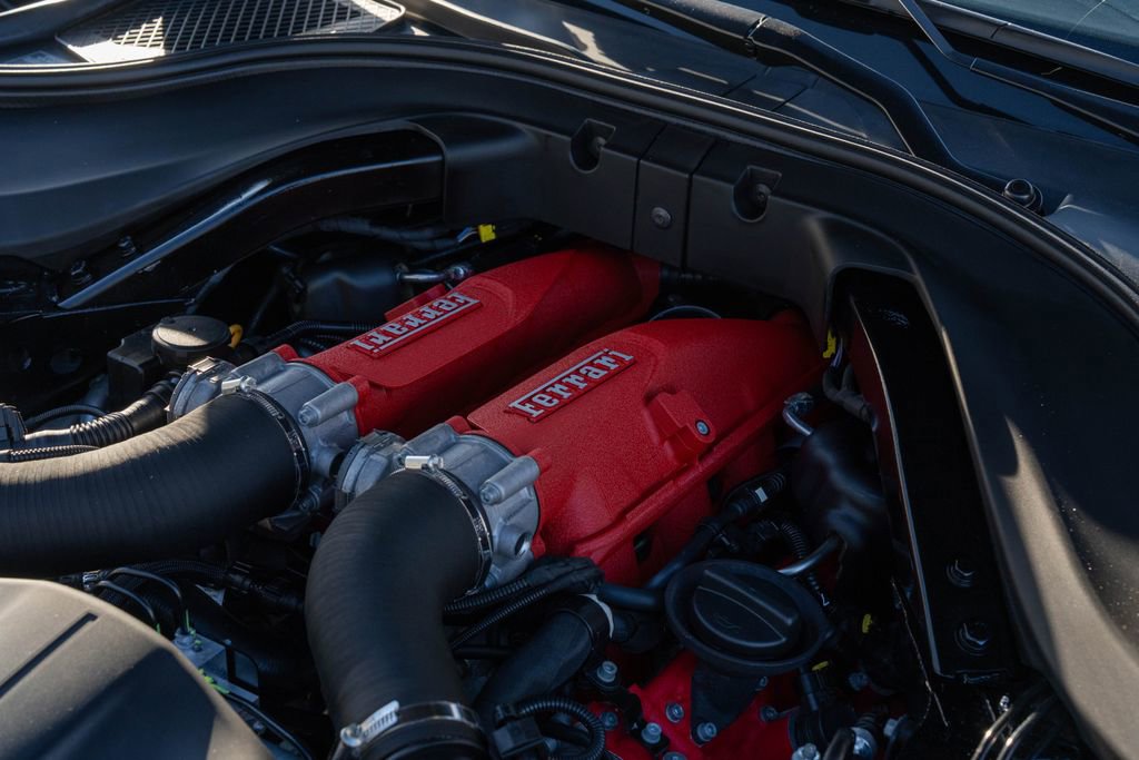 Used 2019 Ferrari Portofino image 23