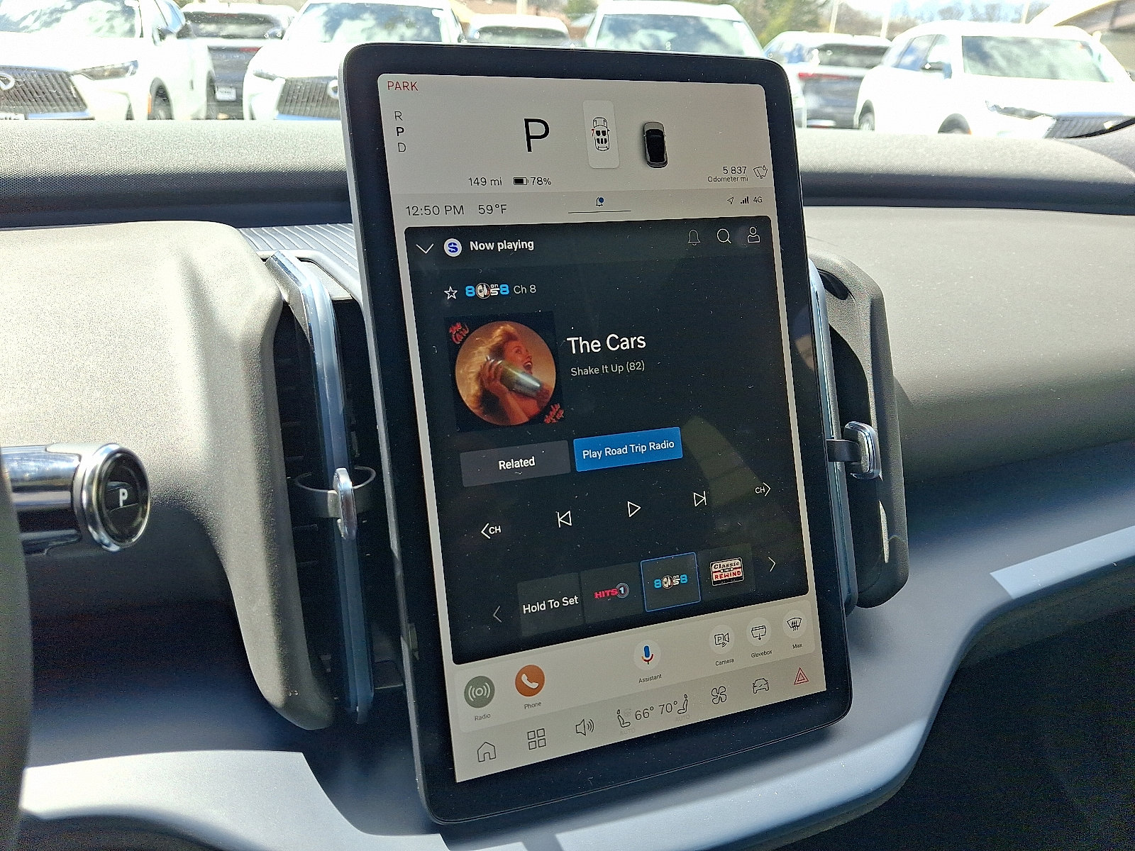 Used 2025 Volvo EX30 Ultra w/ Climate Package image 19