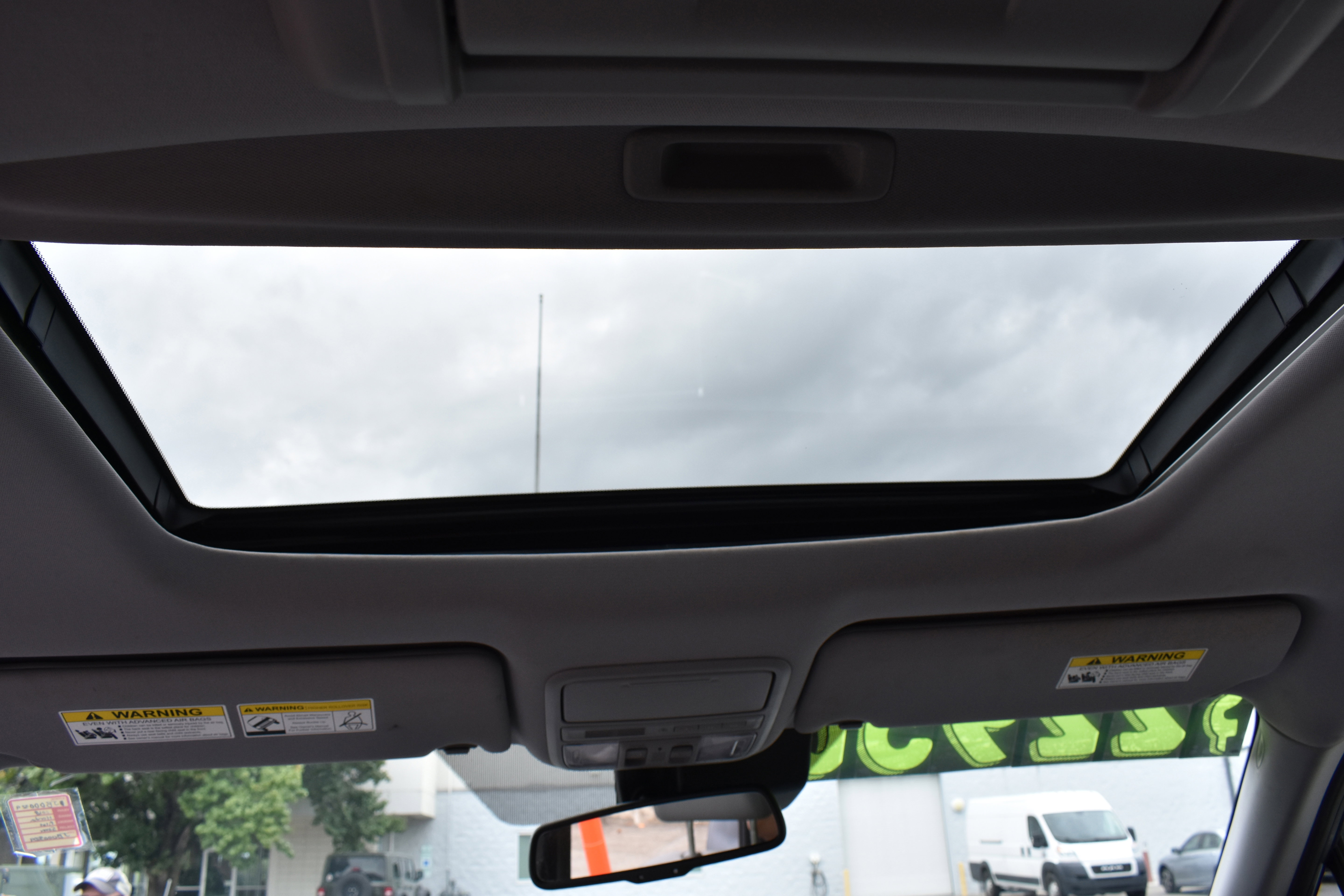 Certified 2018 Honda Pilot Touring image 33