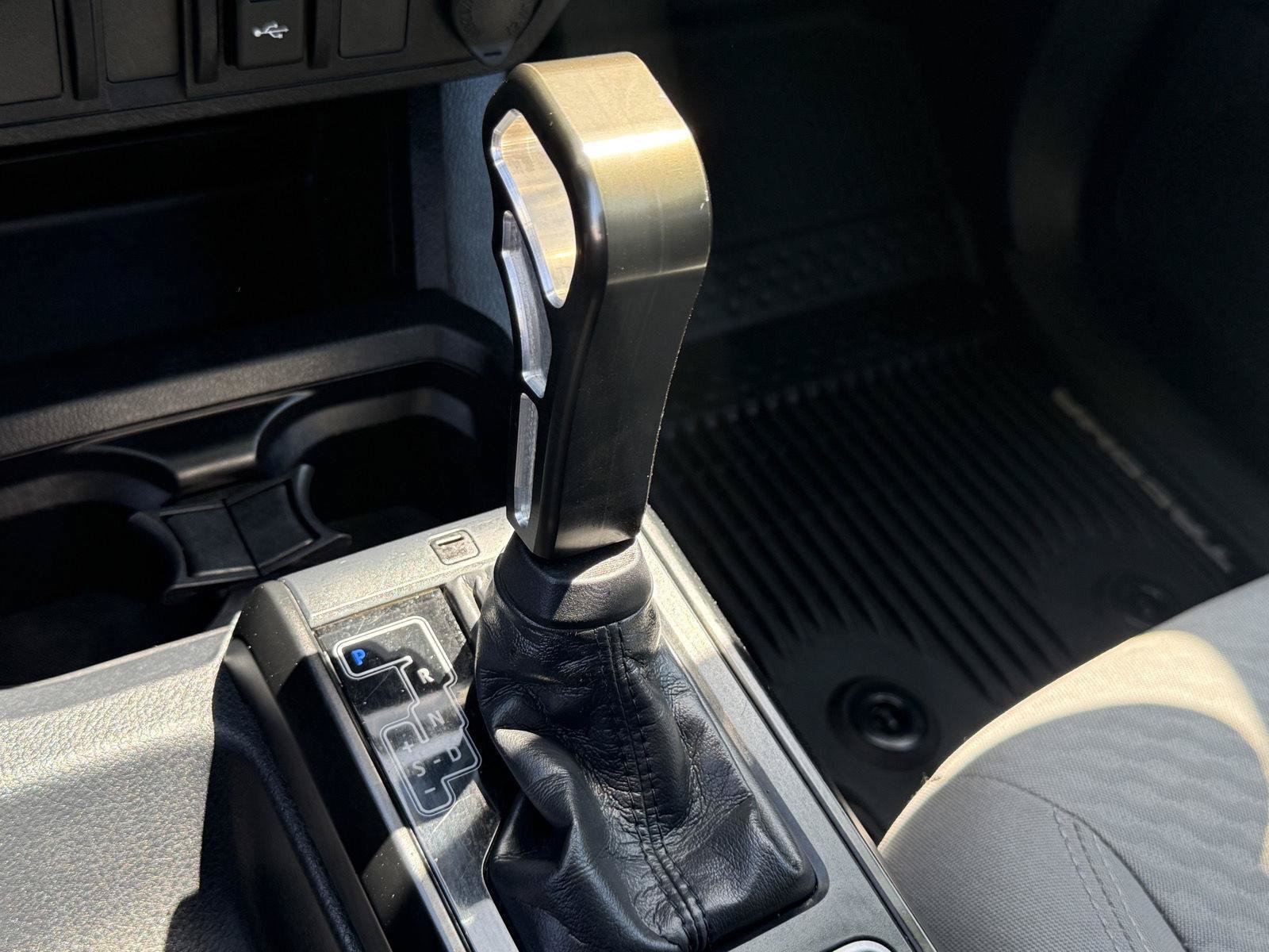 Used 2020 Toyota Tacoma SR w/ SX Package AWD/4WD image 18