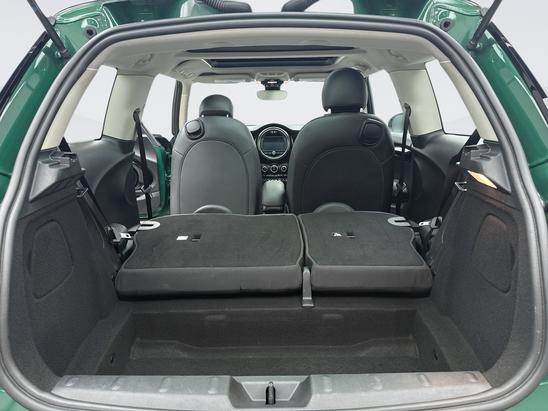 Used 2020 MINI Cooper 2-Door Hardtop image 22