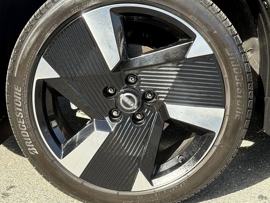 Used 2025 Nissan Kicks SR w/ Illumination Package image 8