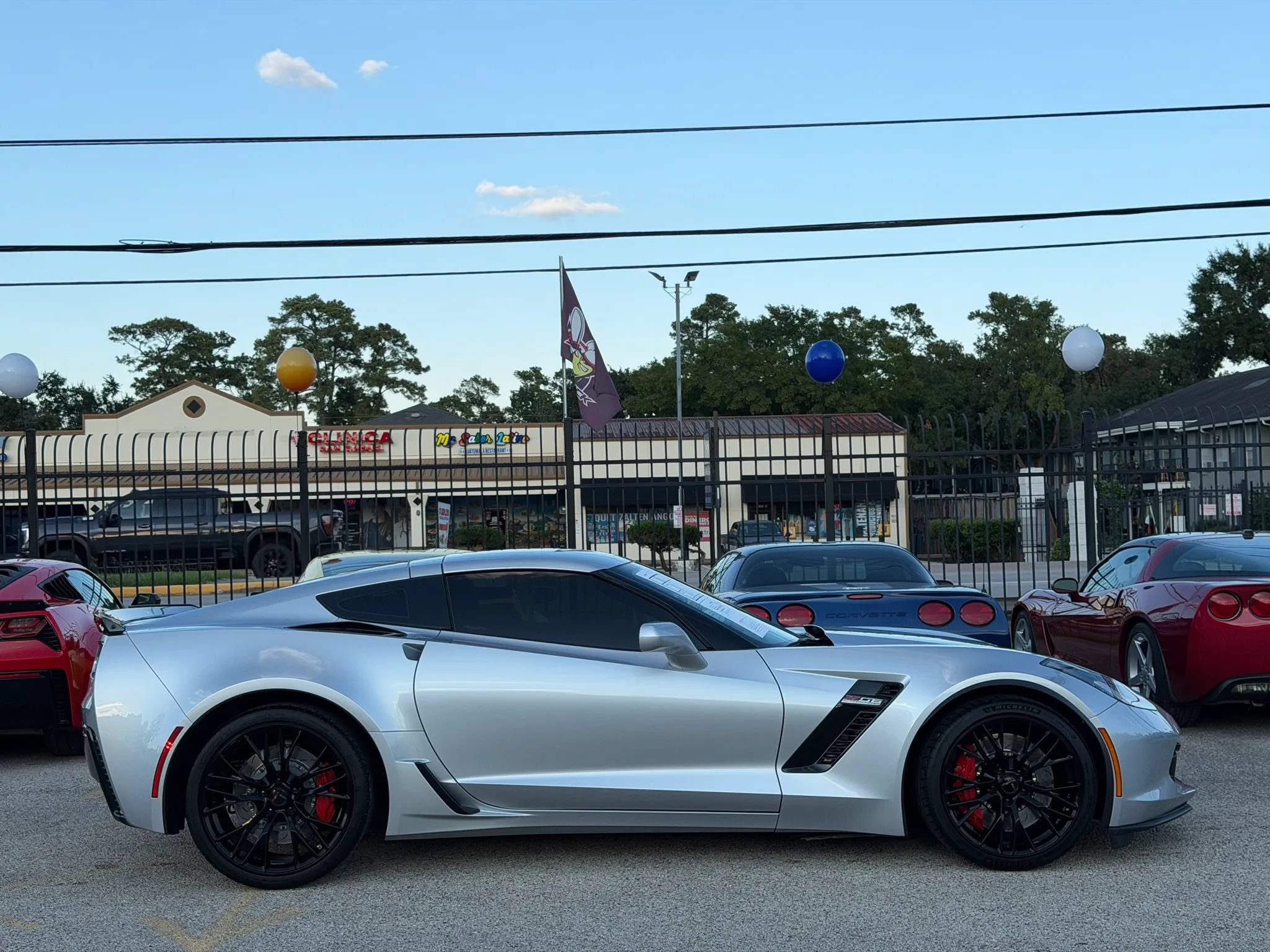 Used 2016 Chevrolet Corvette Z06 w/ 2LZ Preferred Equipment Group RWD image 9